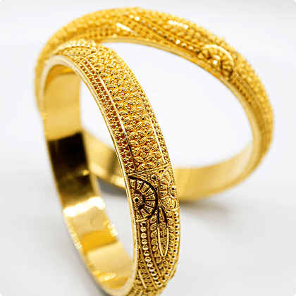 Elegant Gold Bangle